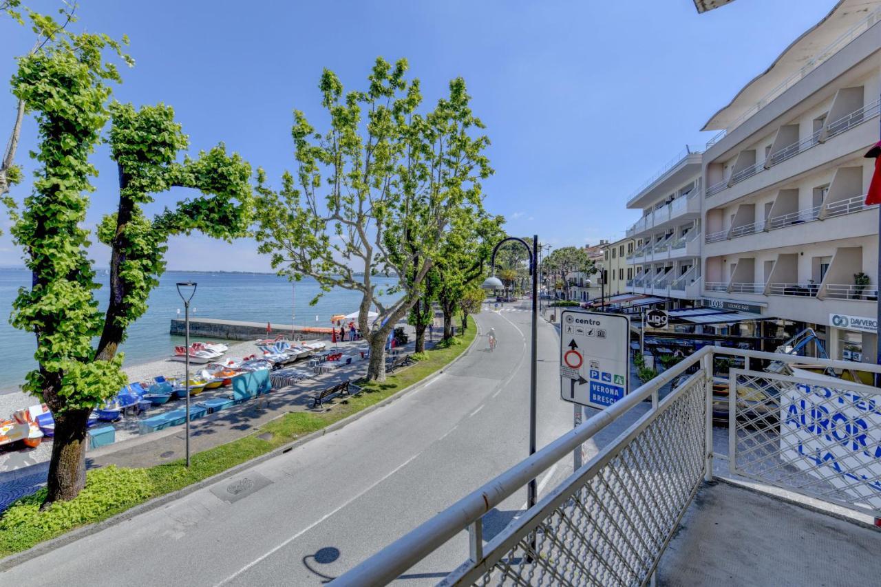 Hotel Aurora Desenzano del Garda Exterior foto